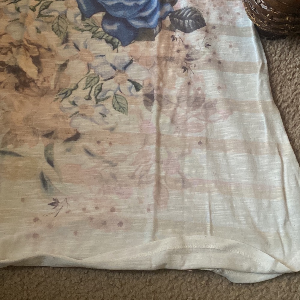 Loose tank top with floral design - Picture 4 of 6